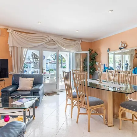 Villa Apart-rent Cap Ras 0037 Empuriabrava