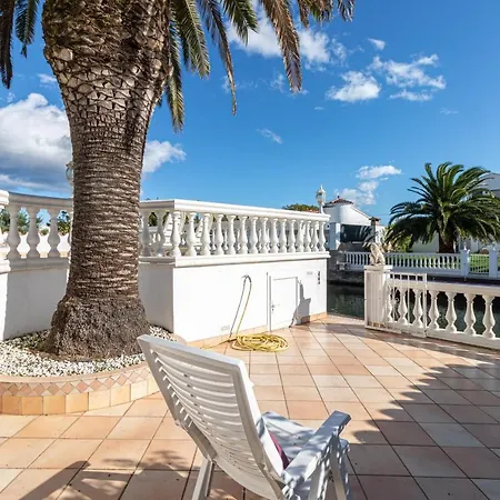Apart-rent Cap Ras 0037 Villa Empuriabrava